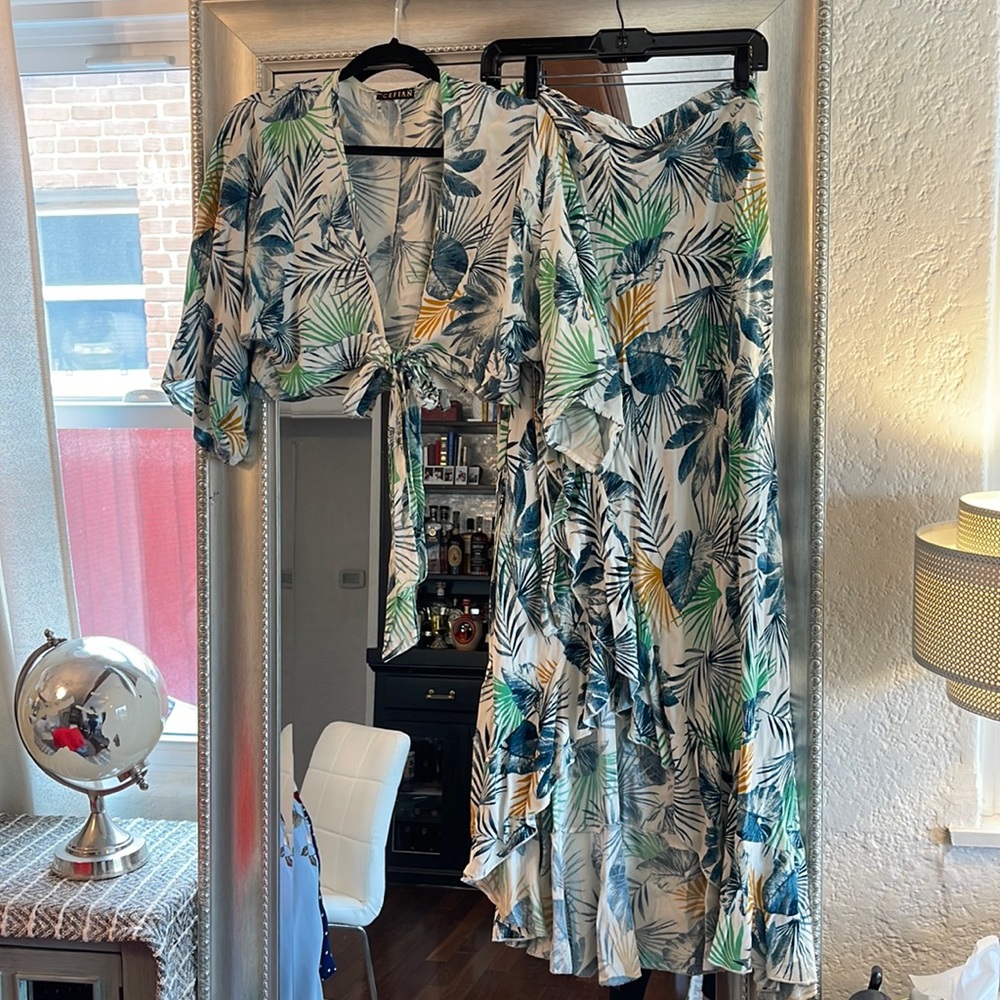 TROPICAL PRINT WRAP MAXI SKIRT AND TOP SET